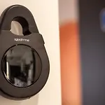 Chambre 1 René CASSINBalconWIFIMini-frigoTV